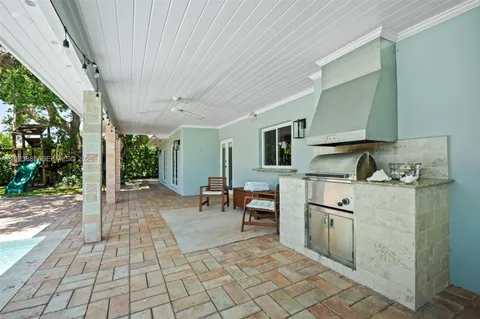 $2,375,000 | 11100 Southwest 73rd Court, Pinecrest, FL 33156
