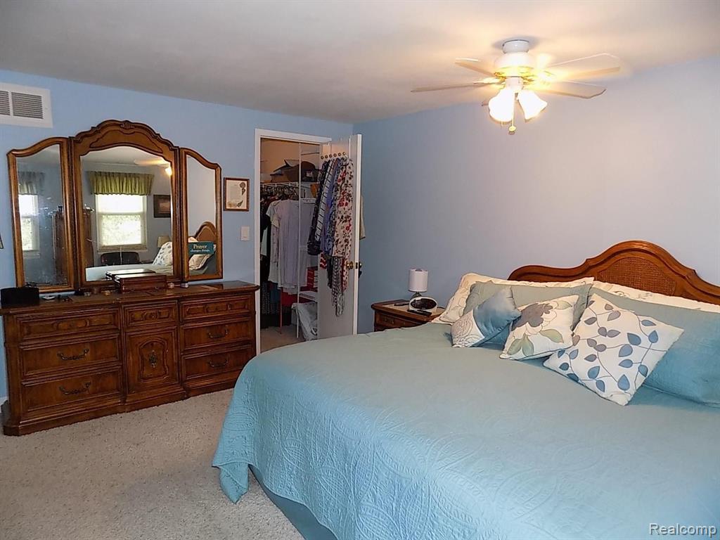710 Abbey Court Rochester Hills, MI 48307 - Photo 41 of 46