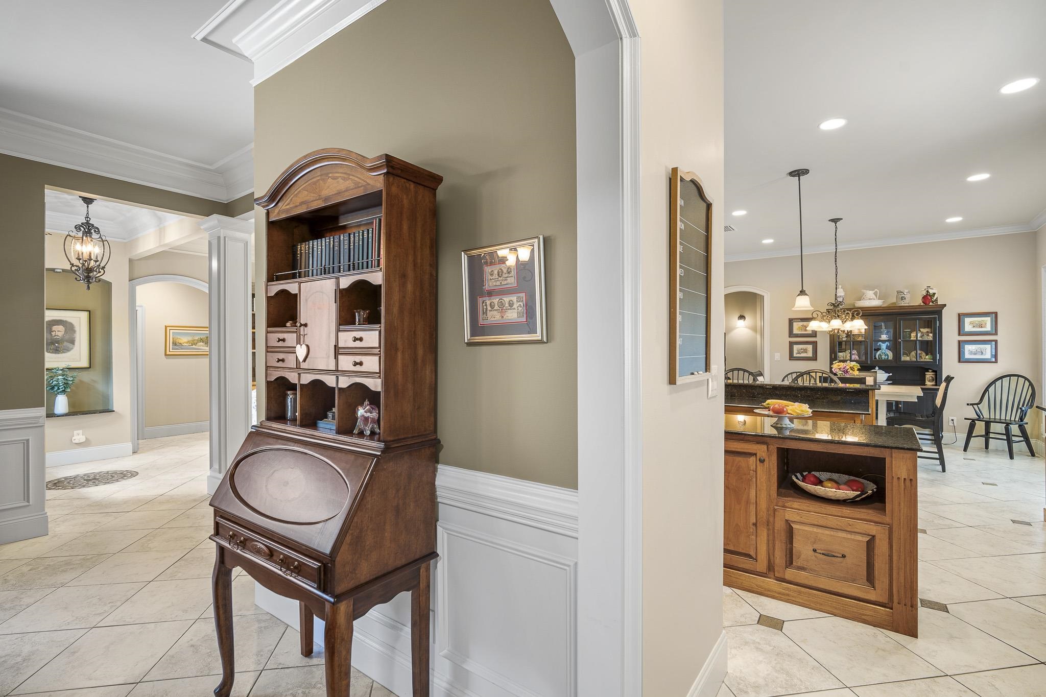 7090 Carson Lane Daphne, AL 36527 - Photo 8 of 37 Hallway