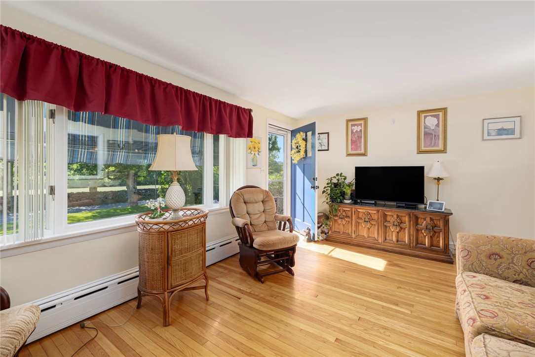 500 3rd Beach Road Middletown, RI 02842 - Photo 9 of 39