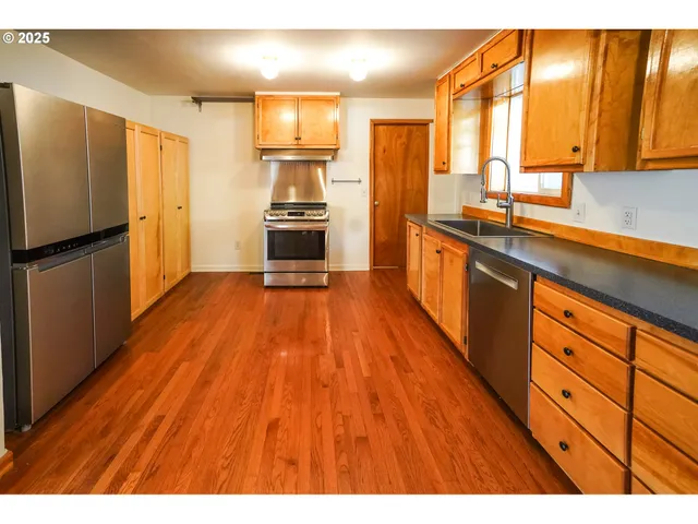 $535,000 | 854 North Baldwin Street, Portland, OR 97217