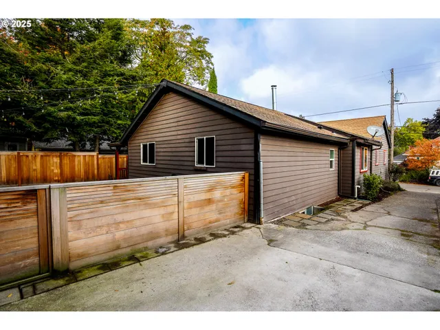 $535,000 | 854 North Baldwin Street, Portland, OR 97217
