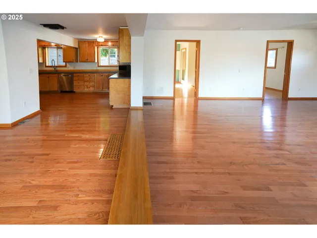 $535,000 | 854 North Baldwin Street, Portland, OR 97217