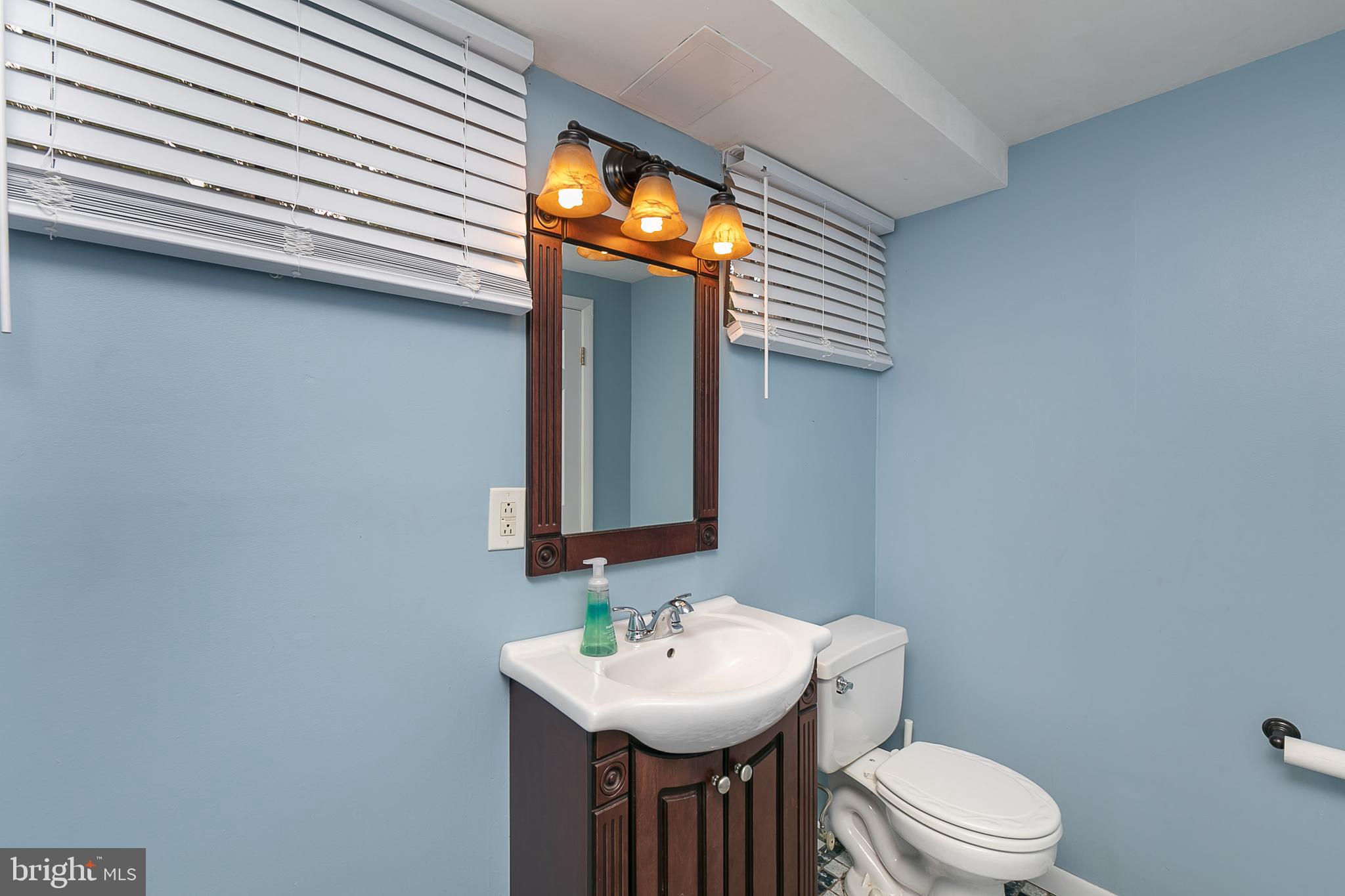 8510 Woodfall Road Baltimore, MD 21236 - Photo 28 of 33 Gallery Image 28