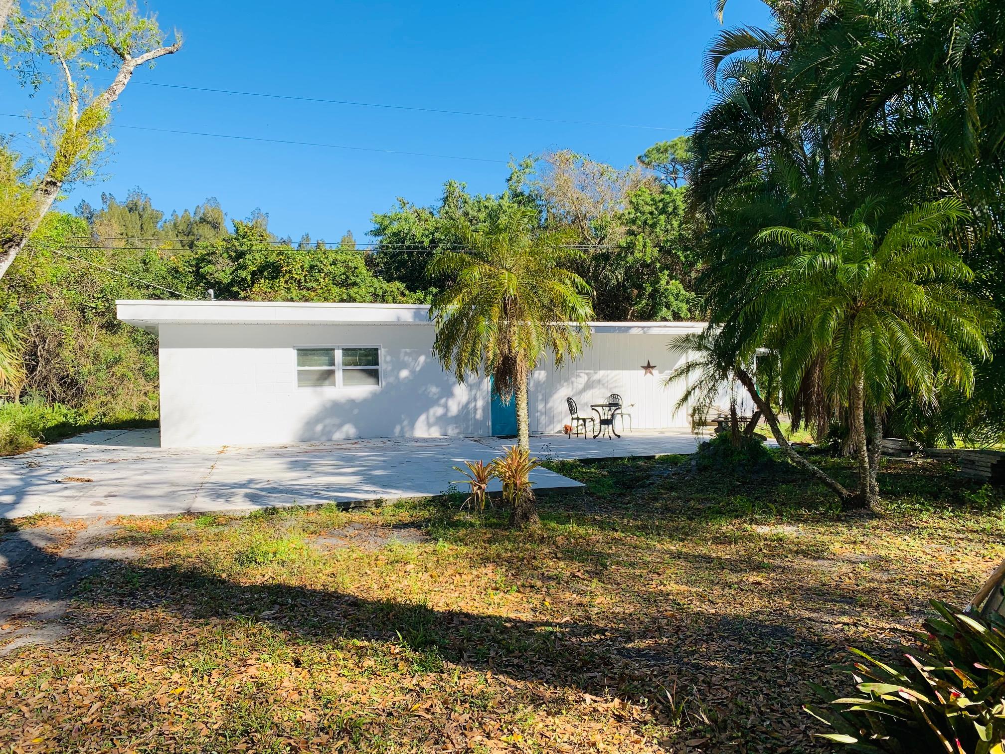 3750 Whiteway Dairy Road Fort Pierce, FL 34947 - Photo 1 of 22 Front of house
