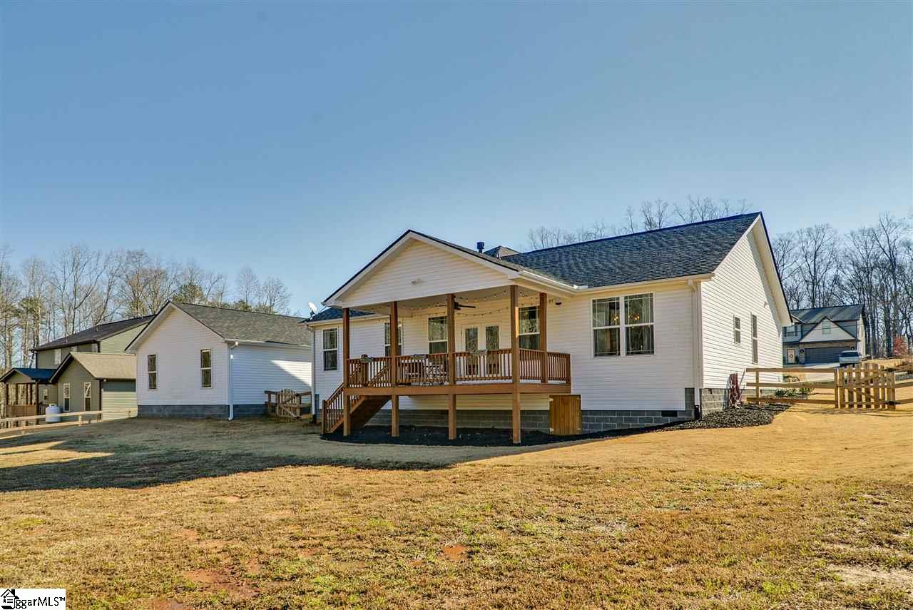 15 Smith Tractor Road Travelers Rest, SC 29690 - Photo 4 of 29