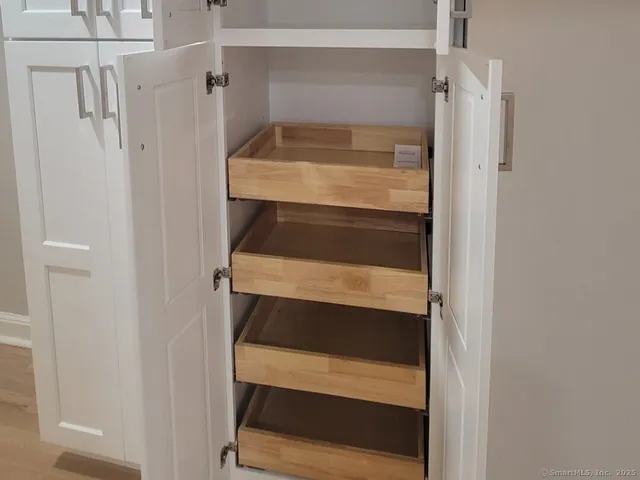 $2,450 | 160 Fairfield Woods Road, Unit 43, Fairfield, CT 06825