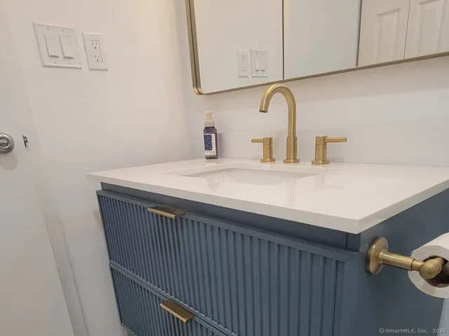 $2,450 | 160 Fairfield Woods Road, Unit 43, Fairfield, CT 06825