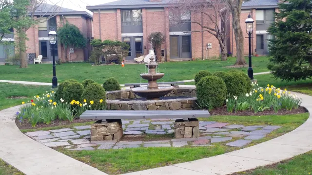 $2,450 | 160 Fairfield Woods Road, Unit 43, Fairfield, CT 06825