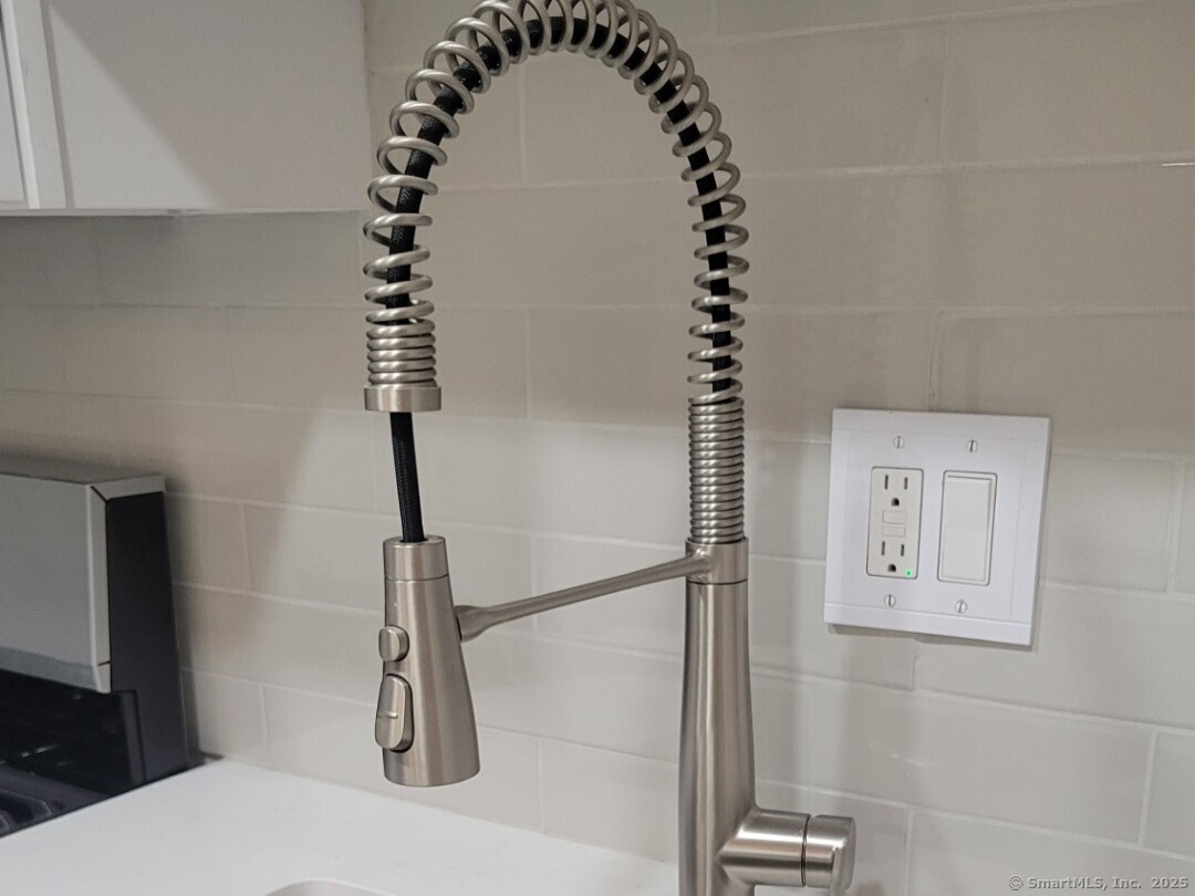 160 Fairfield Woods Road, Unit 43 Fairfield, CT 06825 - Photo 10 of 25 a close view of tap