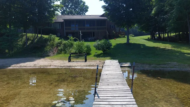 $699,000 | 58560 Indian Lake Road, Dowagiac, MI 49047