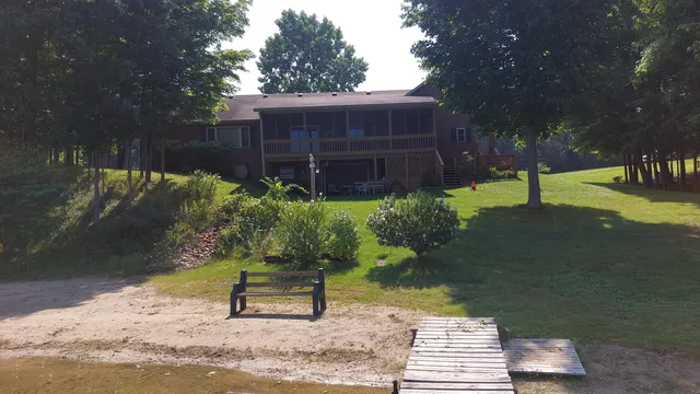 $699,000 | 58560 Indian Lake Road, Dowagiac, MI 49047