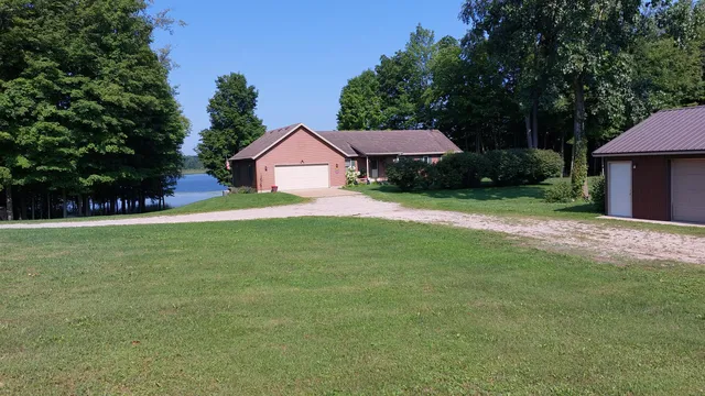 $699,000 | 58560 Indian Lake Road, Dowagiac, MI 49047