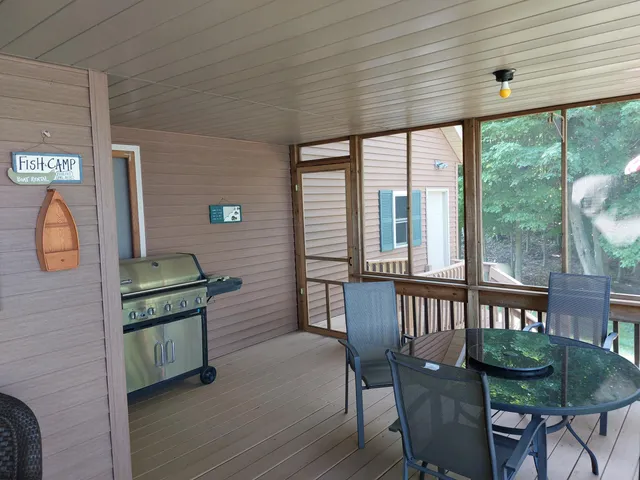 $699,000 | 58560 Indian Lake Road, Dowagiac, MI 49047