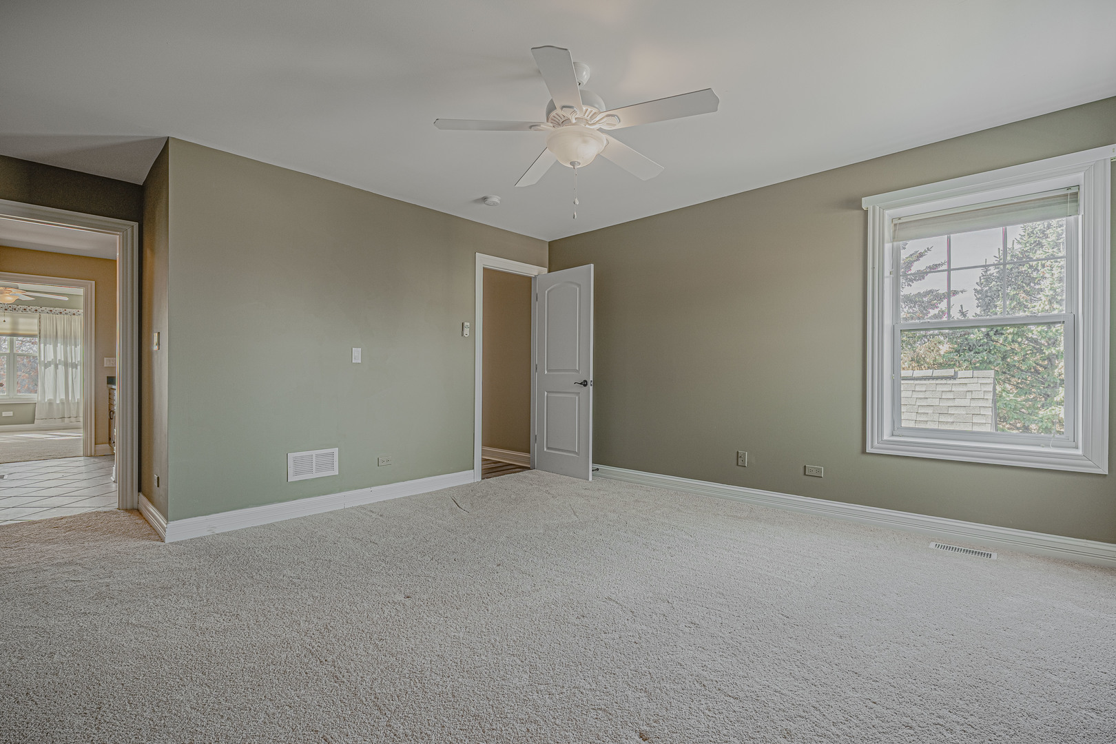 171 Partridge Lane Bartlett, IL 60103 - Photo 20 of 34 a view of an empty room with a window