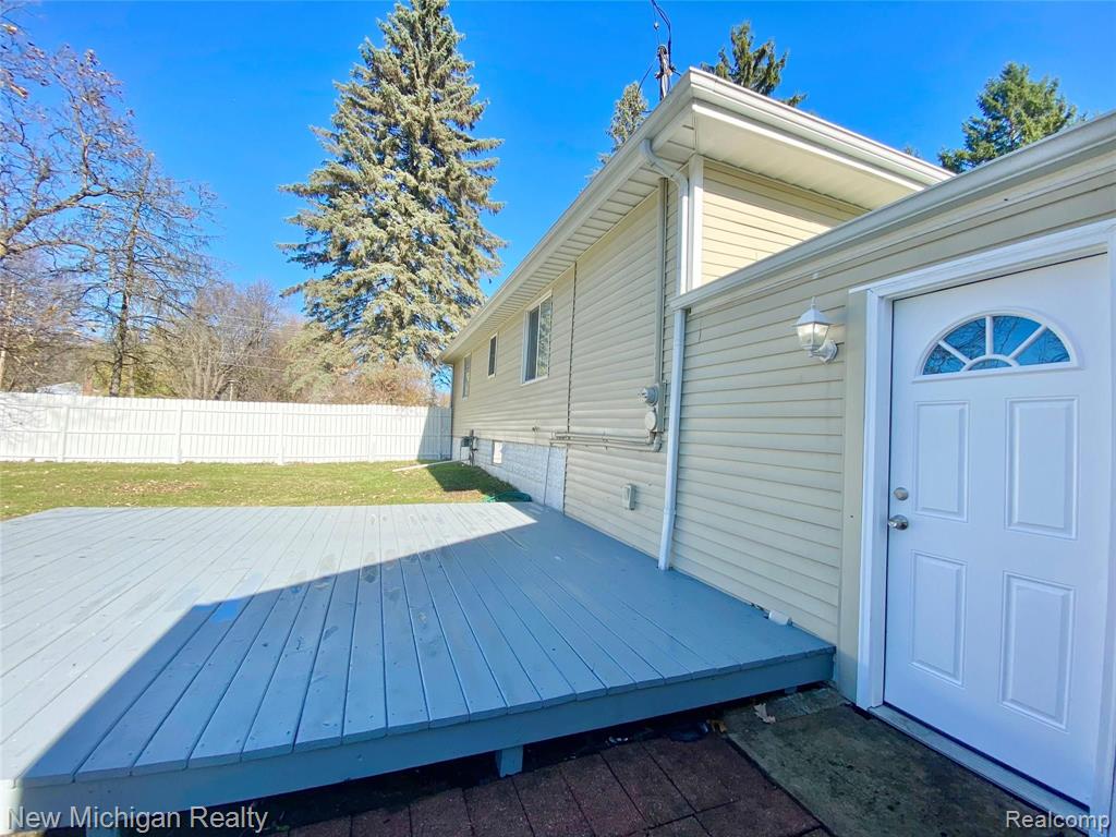 5521 Calkins Road Flint, MI 48532 - Photo 26 of 38