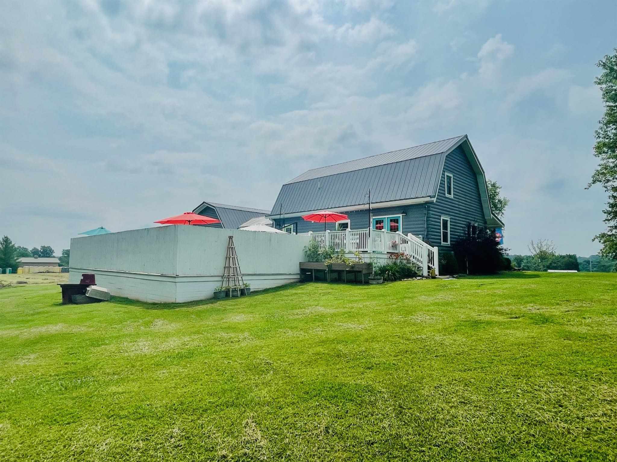 610 Helton Road Bedford, IN 47421 - Photo 6 of 36
