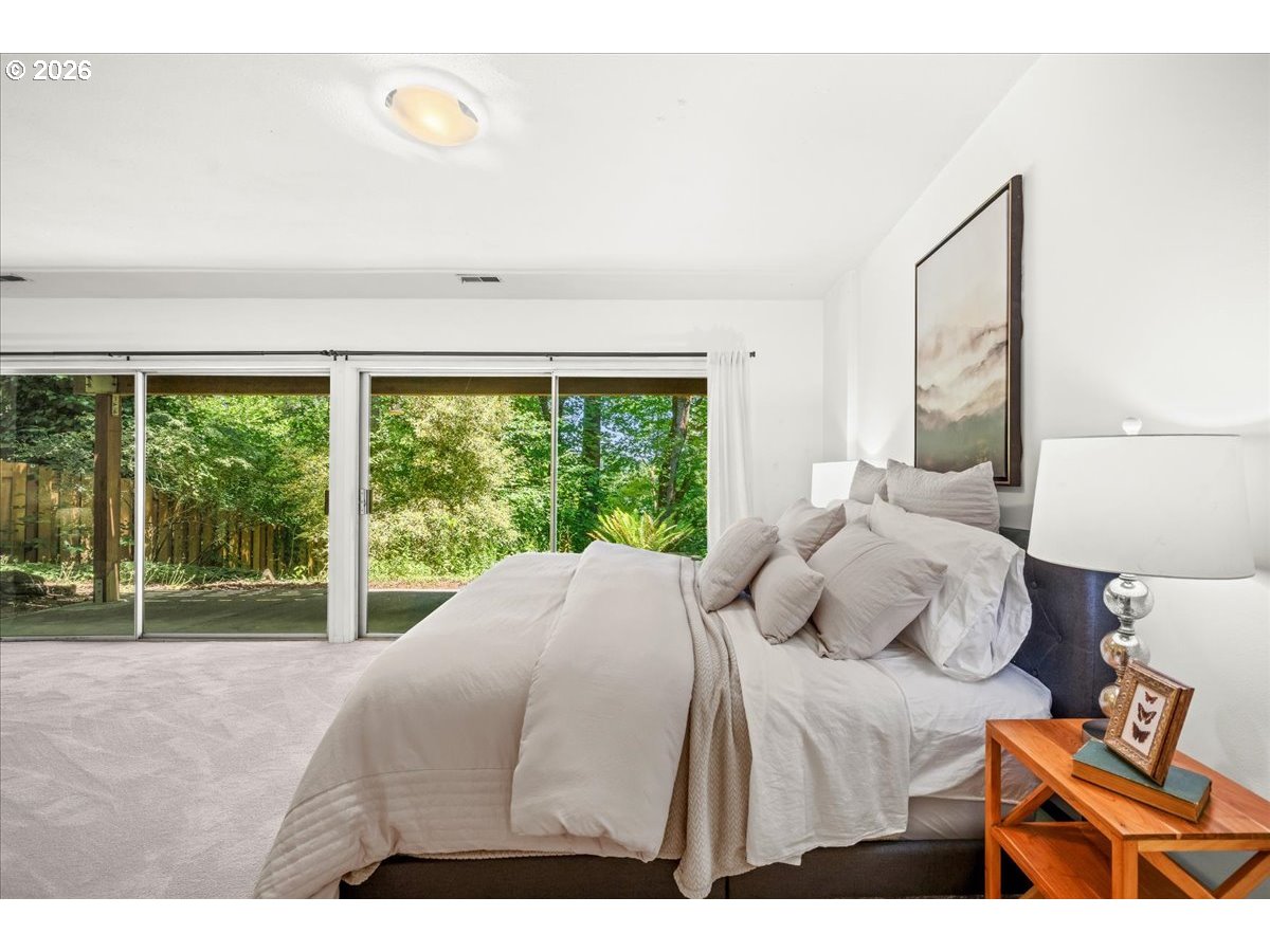 10332 Southwest Lancaster Road Portland, OR 97219 - Photo 27 of 48