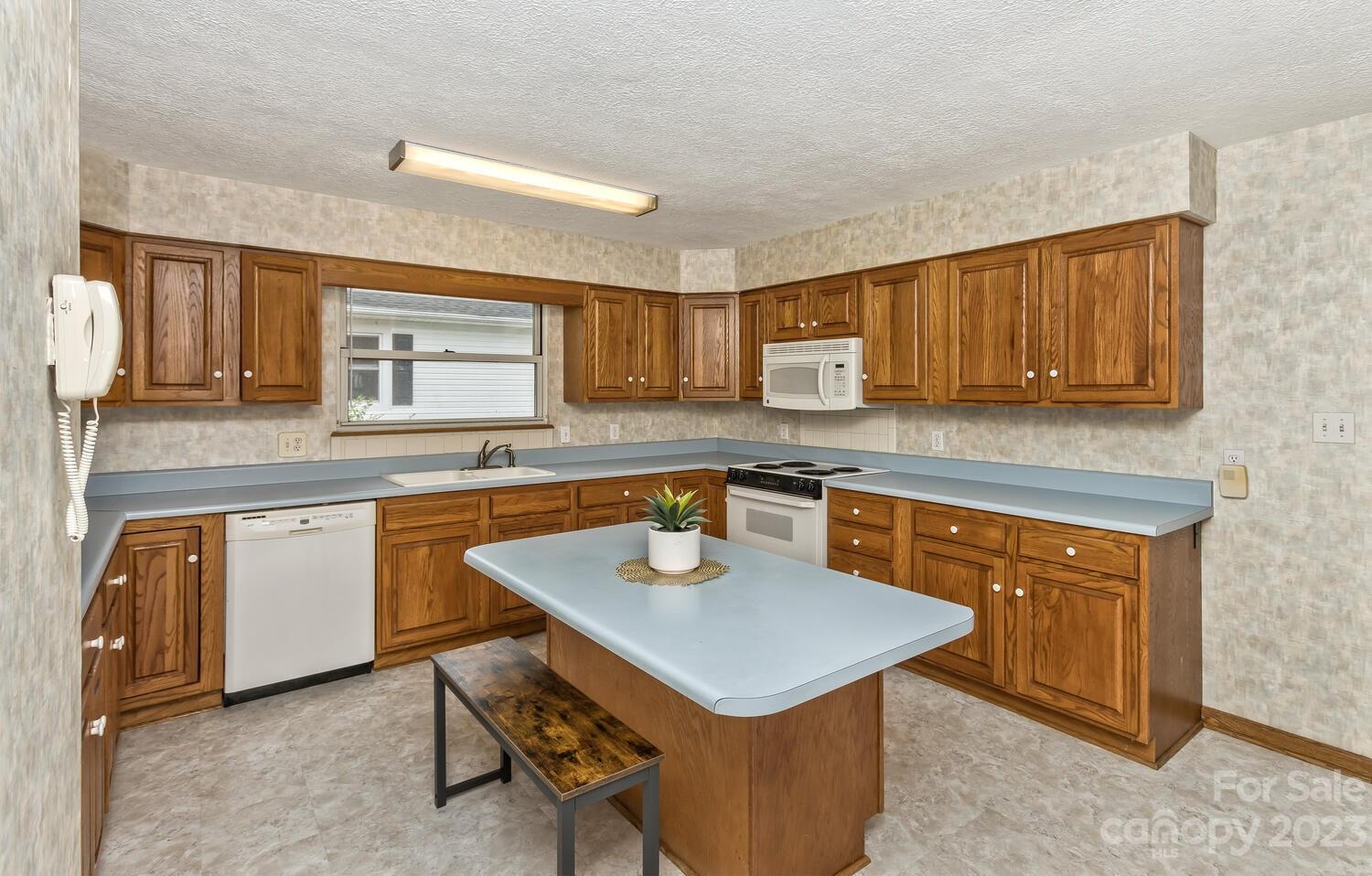 22 Floyd Miller Road Candler, NC 28715 - Photo 7 of 31 Gallery Image 7