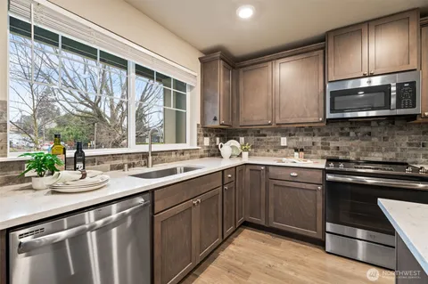 $840,000 | 3221 Southwest Holly Street, Seattle, WA 98126