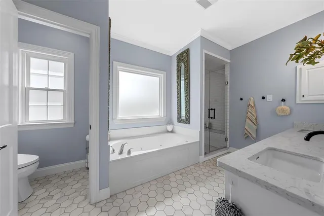 $795,000 | 465 Austin Hines Drive, China Spring, TX 76633