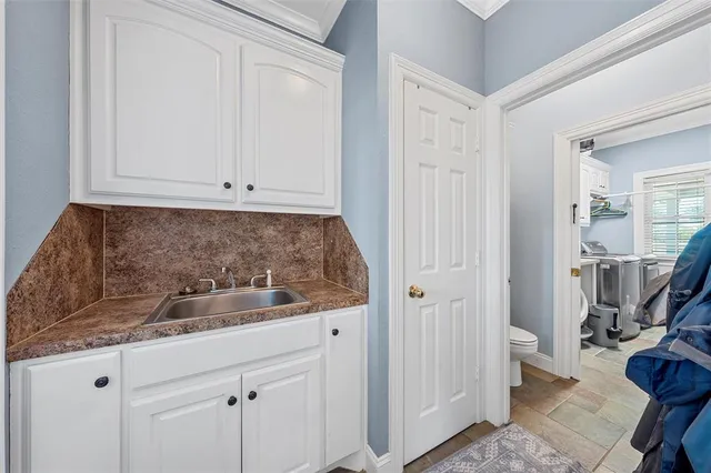 $795,000 | 465 Austin Hines Drive, China Spring, TX 76633