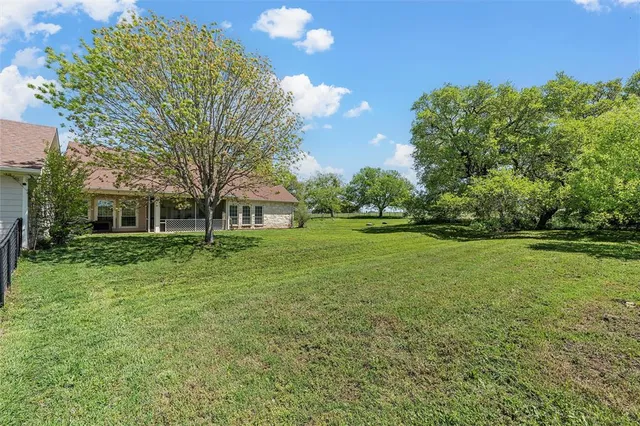 $795,000 | 465 Austin Hines Drive, China Spring, TX 76633