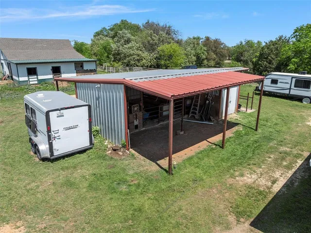 $795,000 | 465 Austin Hines Drive, China Spring, TX 76633