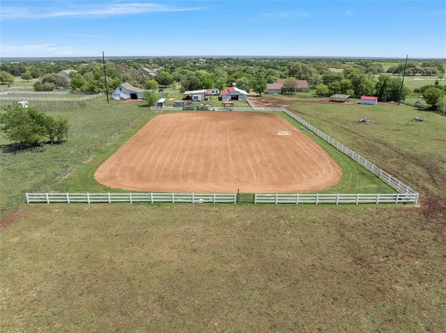 $795,000 | 465 Austin Hines Drive, China Spring, TX 76633