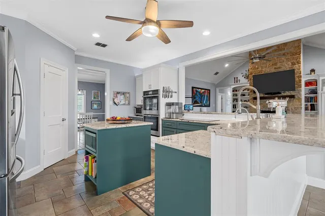 $795,000 | 465 Austin Hines Drive, China Spring, TX 76633