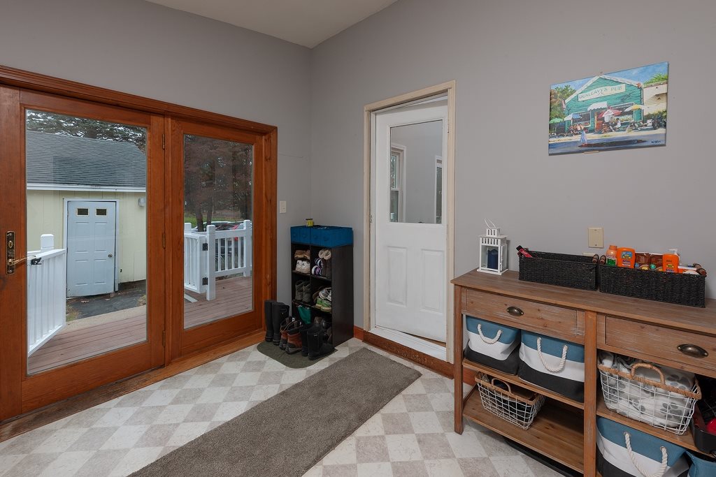 702 Goodwin Road Eliot, ME 03903 - Photo 11 of 35