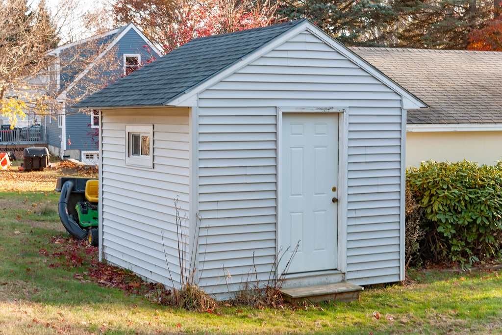 702 Goodwin Road Eliot, ME 03903 - Photo 29 of 35