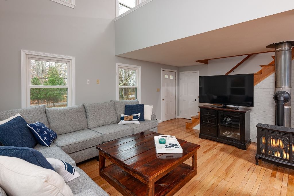 702 Goodwin Road Eliot, ME 03903 - Photo 6 of 35