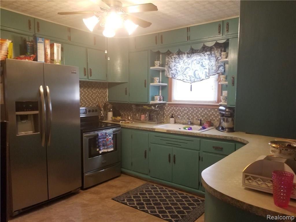 15415 Beech Daly Road Taylor, MI 48180 - Photo 7 of 23 20180509_133715.jpg
