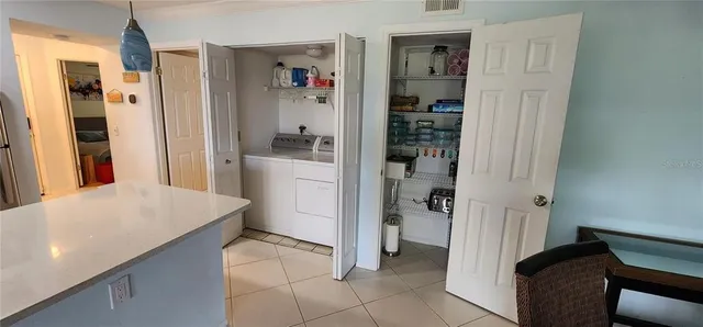 $2,700 | 2400 Feather Sound Drive, Unit 522, Clearwater, FL 33762