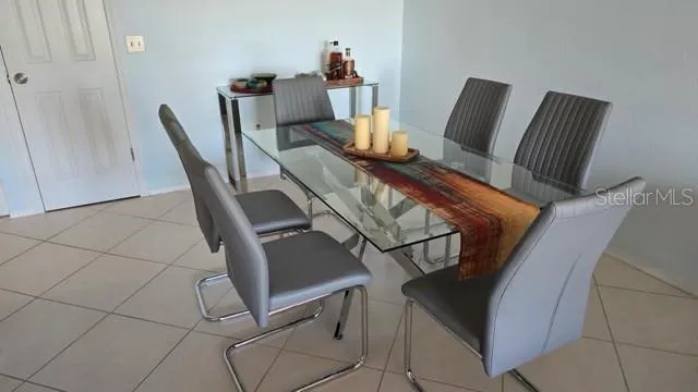 $2,700 | 2400 Feather Sound Drive, Unit 522, Clearwater, FL 33762