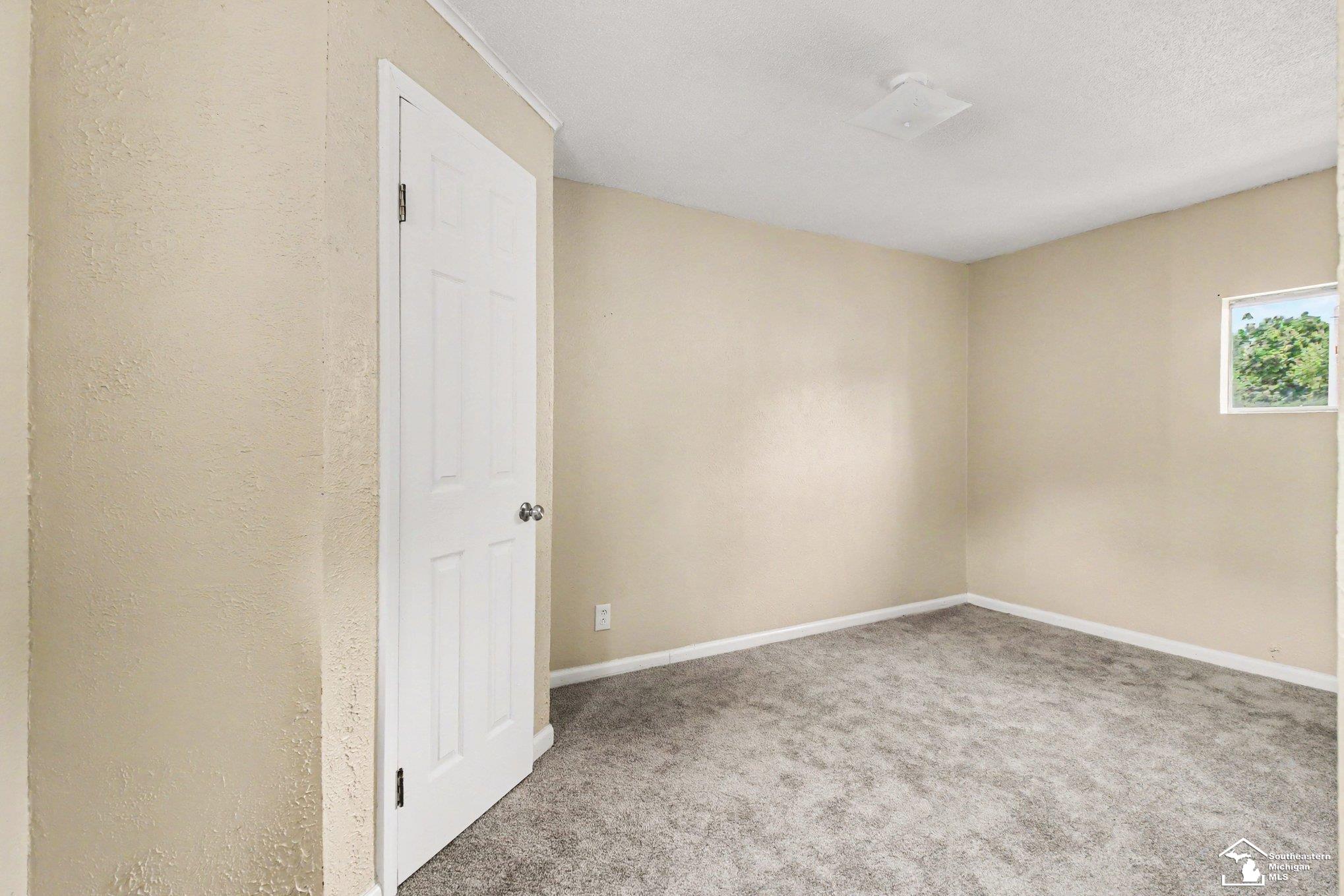 10909 Maple Street Temperance, MI 48182 - Photo 4 of 25
