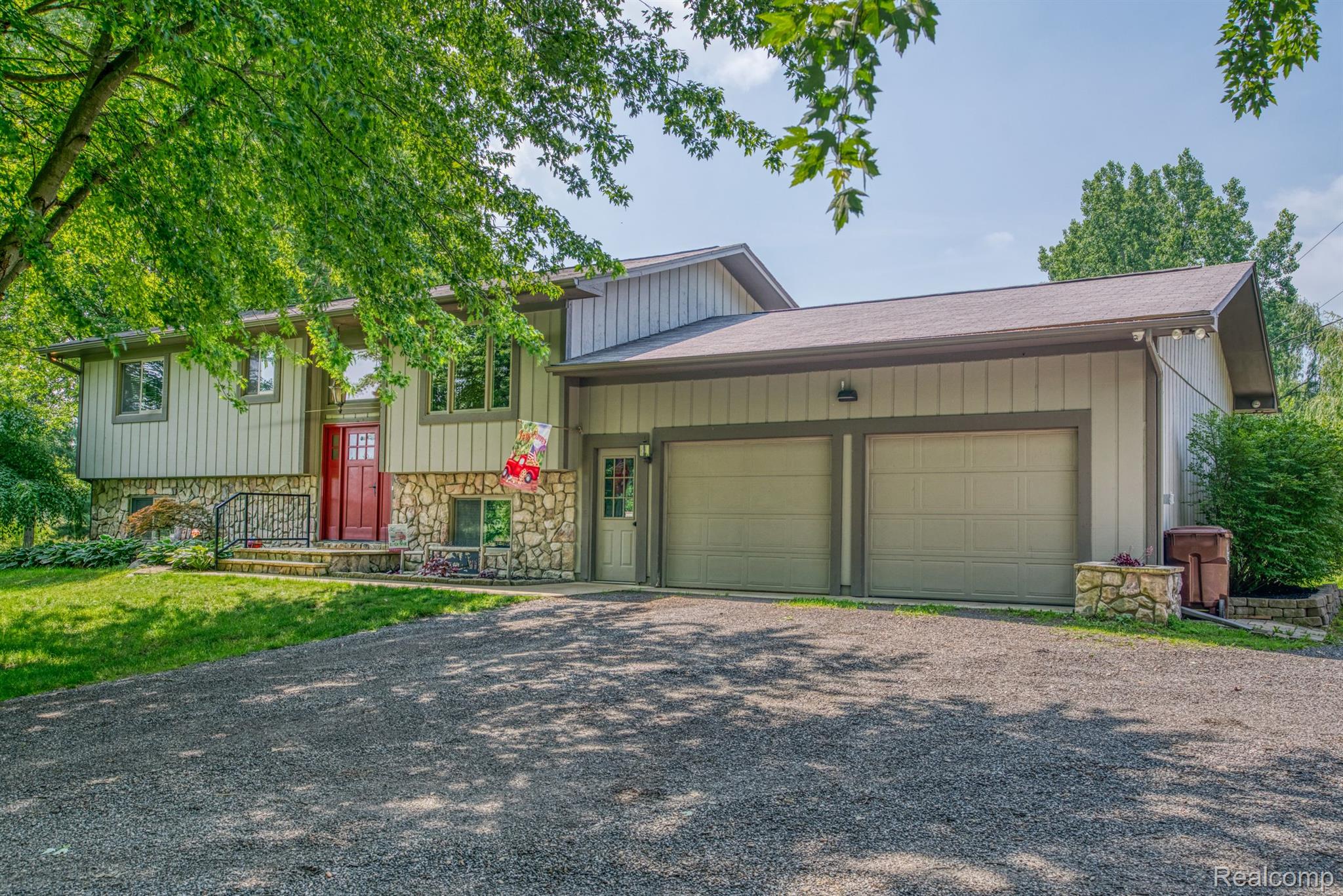 7515 West Lange Road Fowlerville, MI 48836 - Photo 1 of 43 Gallery Image 1