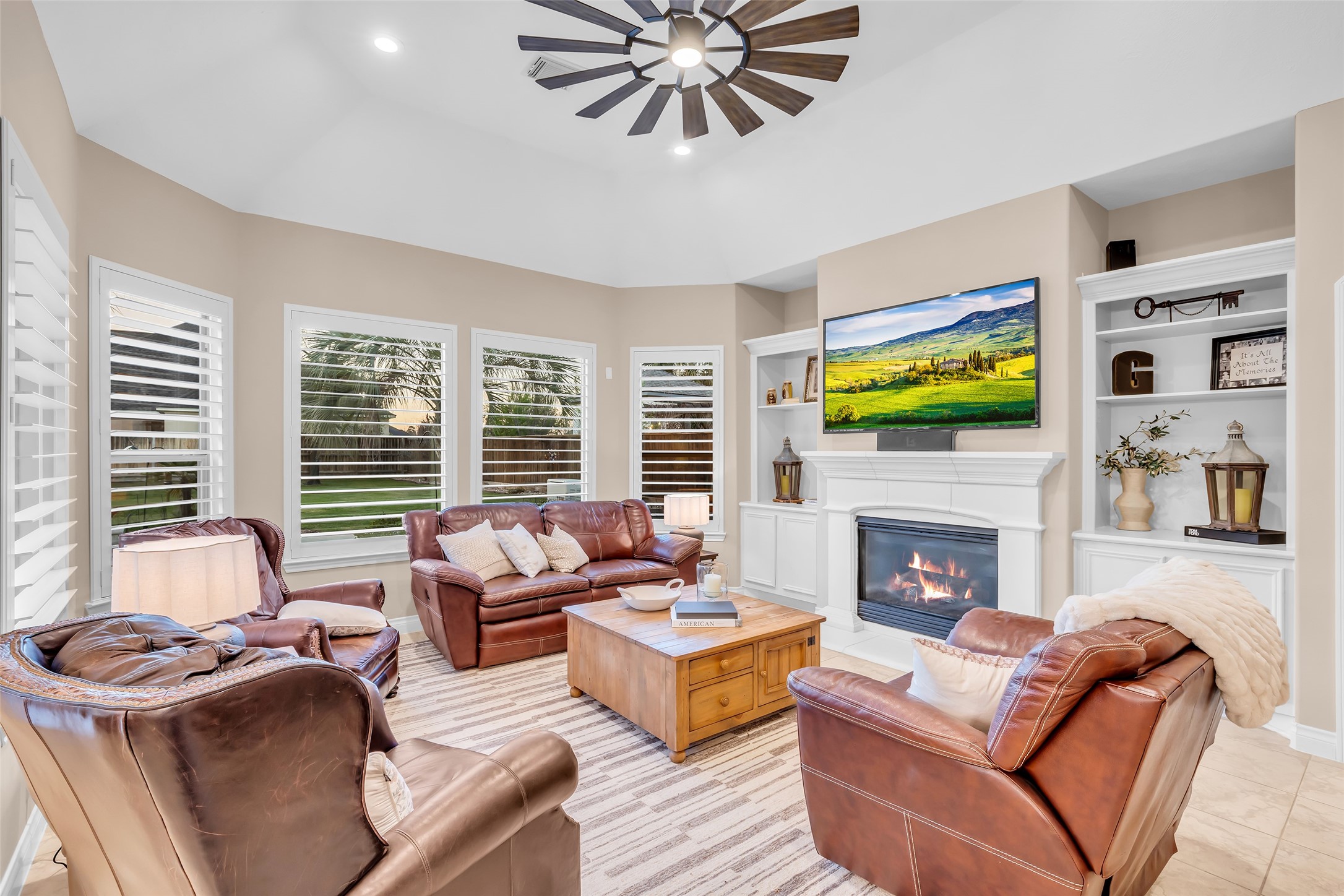 25603 Windy Isle Court Spring, TX 77389 - Photo 16 of 41 Comfortable Family Room.