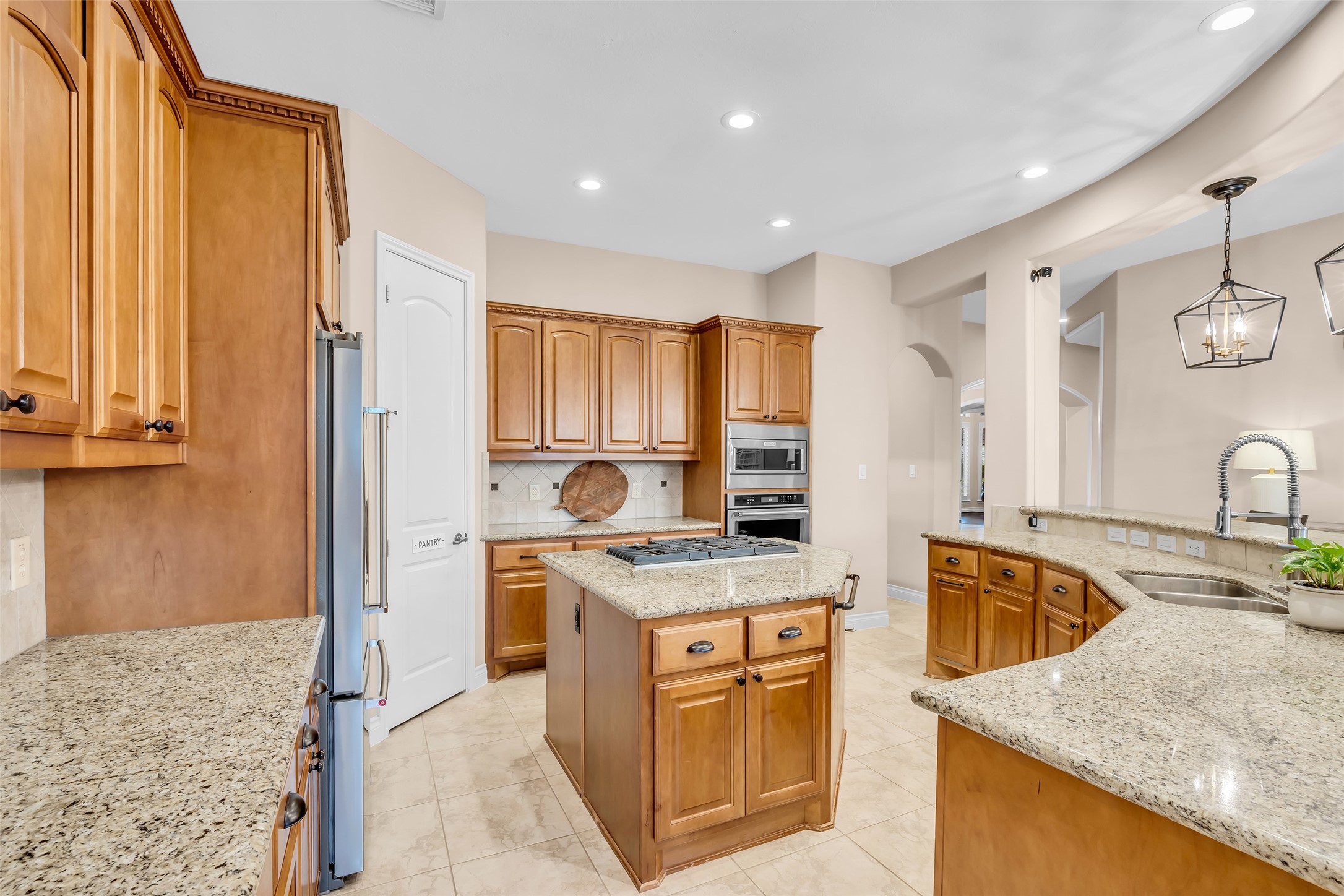 25603 Windy Isle Court Spring, TX 77389 - Photo 22 of 41 Plenty of Cabinetry/Counter Space.