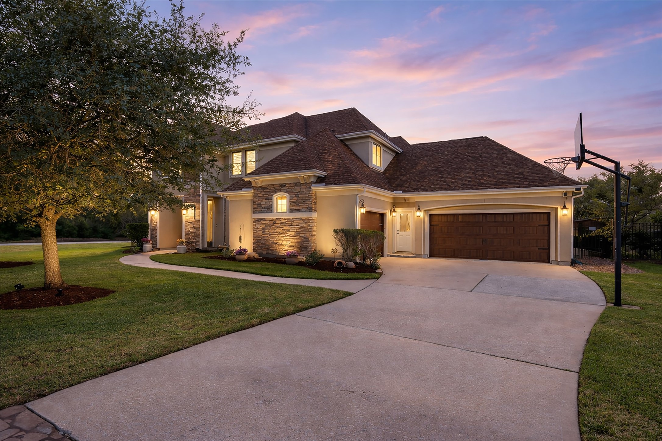25603 Windy Isle Court Spring, TX 77389 - Photo 3 of 41 Room for visitors to park.