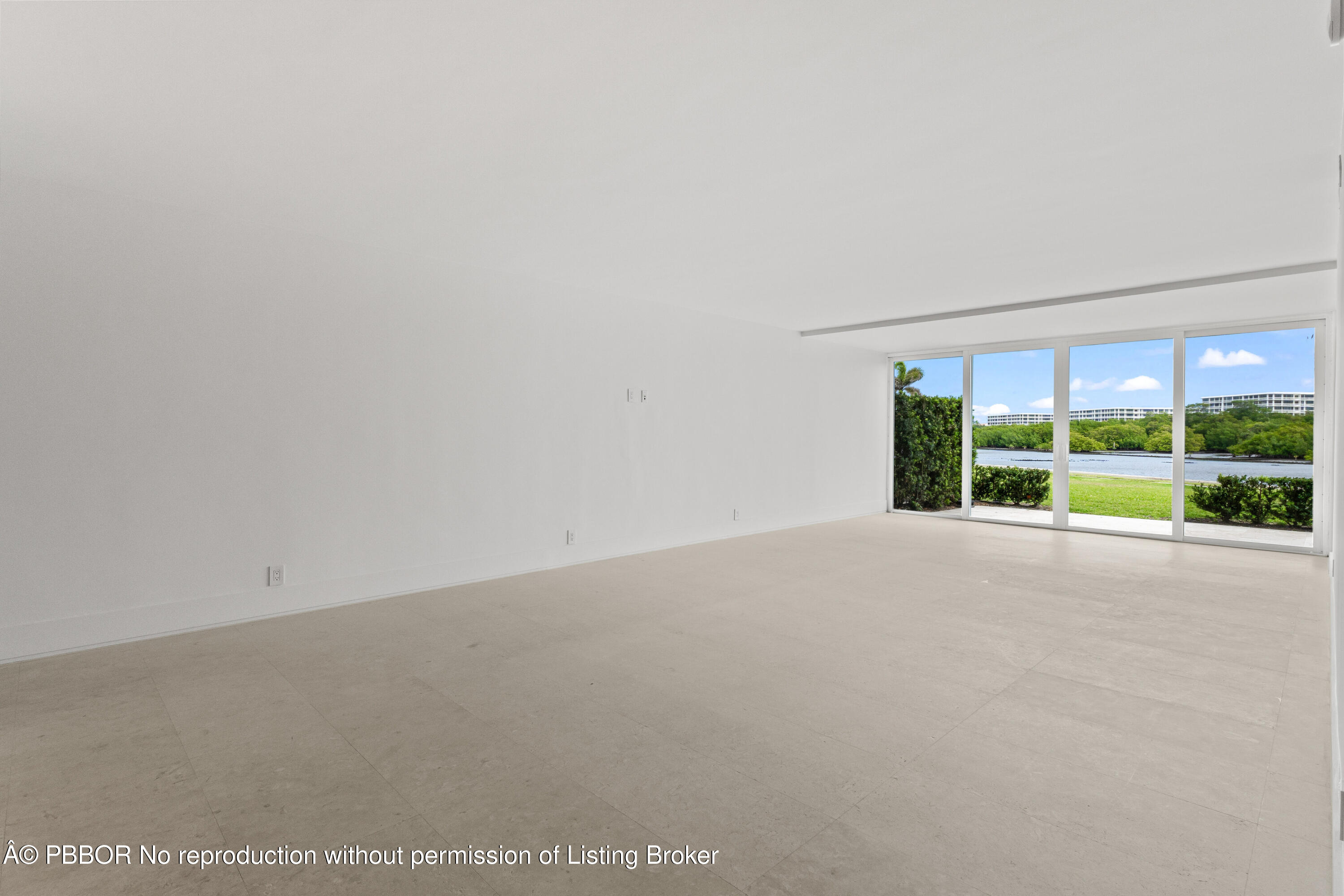 2185 Ibis Isle Road, Unit 1 Palm Beach, FL 33480 - Photo 11 of 44 great room
