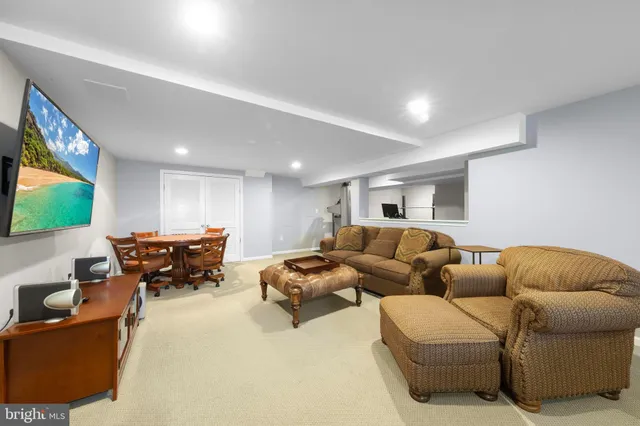 $825,000 | 8 Malsbury Street, Robbinsville, NJ 08691