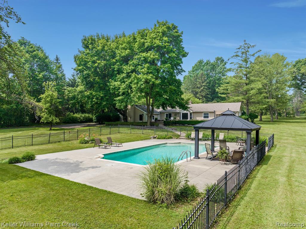 4165 Sheldon Road Rochester, MI 48306 - Photo 49 of 74