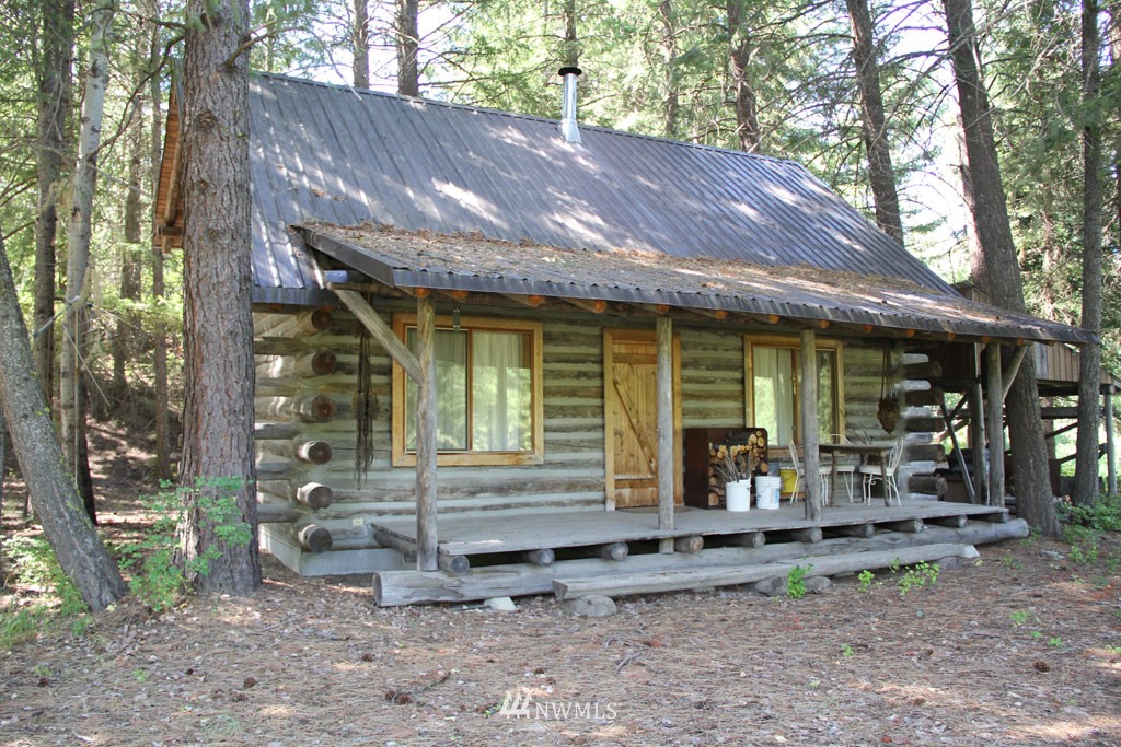 18235 State Rte 20, Unit A Winthrop, WA 98862 - Photo 8 of 25 Gallery Image 8