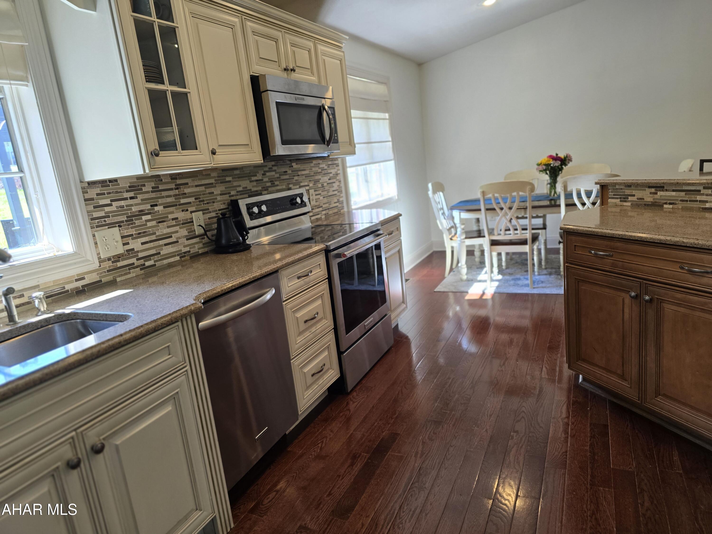 1529 Cardiff Road Nanty Glo, PA 15943 - Photo 6 of 27
