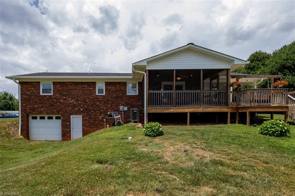 211 Parsons Road Wilkesboro, NC 28697 - Photo 7 of 48