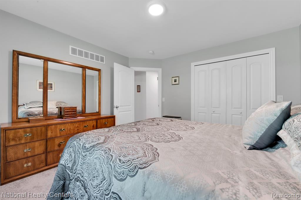 808 Chelsea Ridge Court, Unit 22 Howell, MI 48843 - Photo 12 of 26