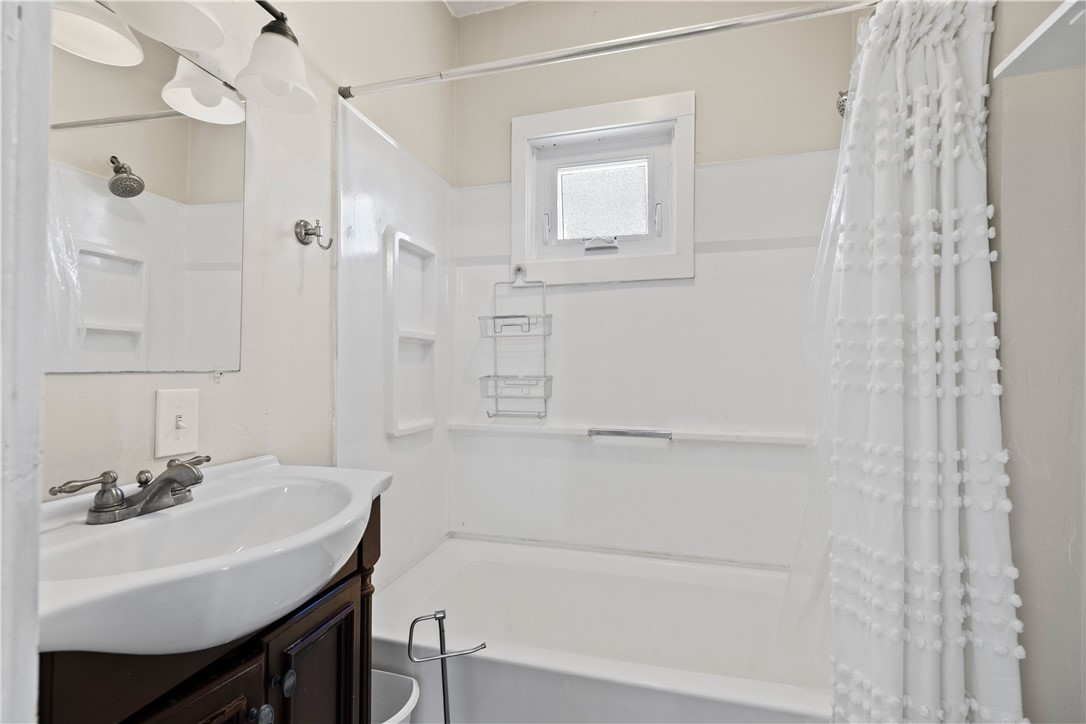 16 Dean Avenue, Unit 2 Newport, RI 02840 - Photo 14 of 21