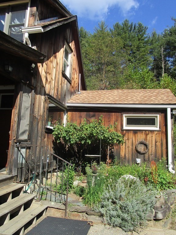 6 Thomas Road Huntington, MA 01050 - Photo 3 of 32